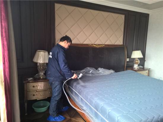 南宫集团加拿大28-ng相信品牌的力量-ng28相信品牌的力量-南宫28在线登录网页版-南宫28注册入口-南宫ng28注册平台入口-ng28娱乐注册入口官方-ng28电子游戏官网入口技术人员正在去除游离态甲醛